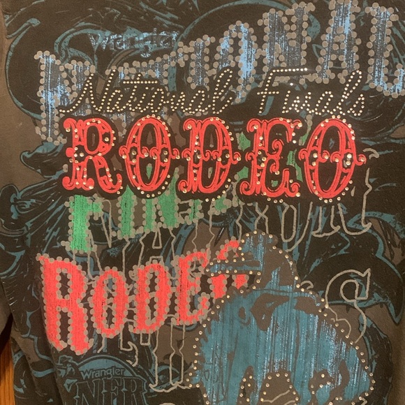 Prorodeo Gear 3/4 length T-shirt.  Women’s medium - Picture 3 of 4